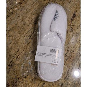 Brand New FRETTE White Velour Slippers Mens Size 10-12 w/ Celebrity Logo